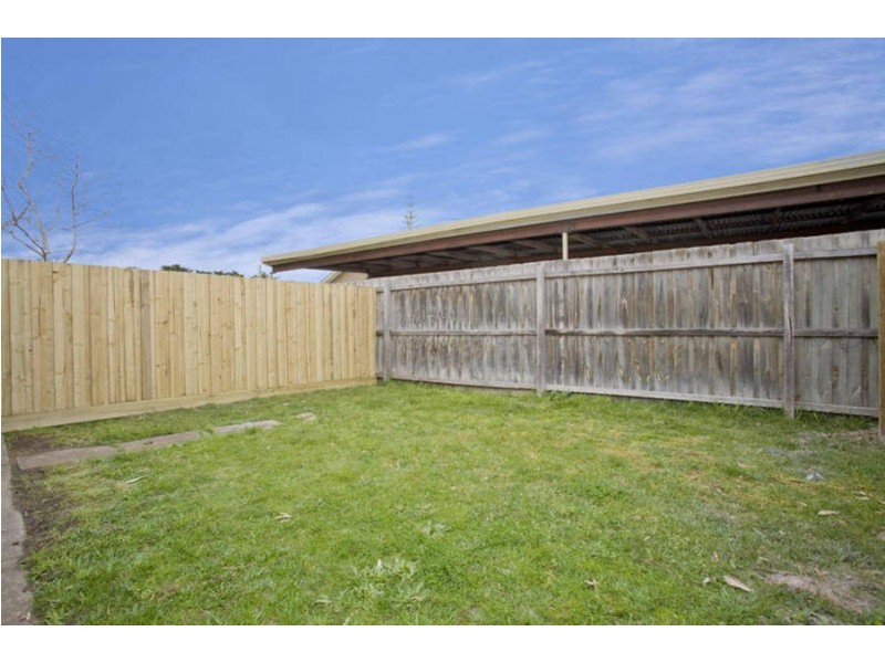 2/62 Kedleston Rd, Herne Hill VIC 3218