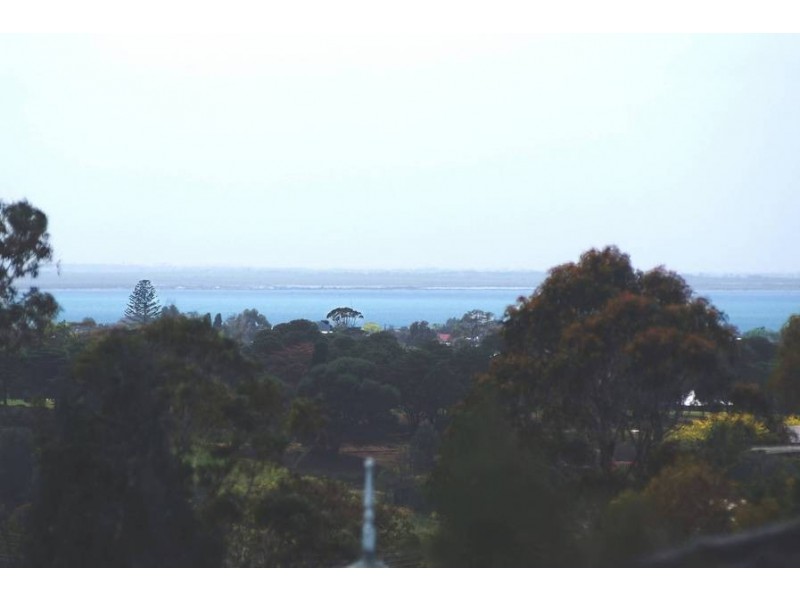 11 Carroll Road, Highton VIC 3216