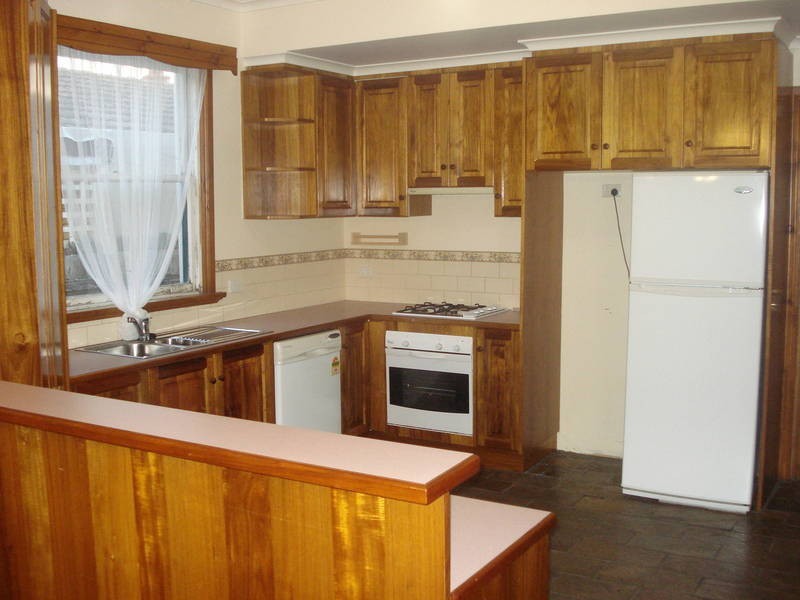 64 Waratah Street, Geelong West VIC 3218