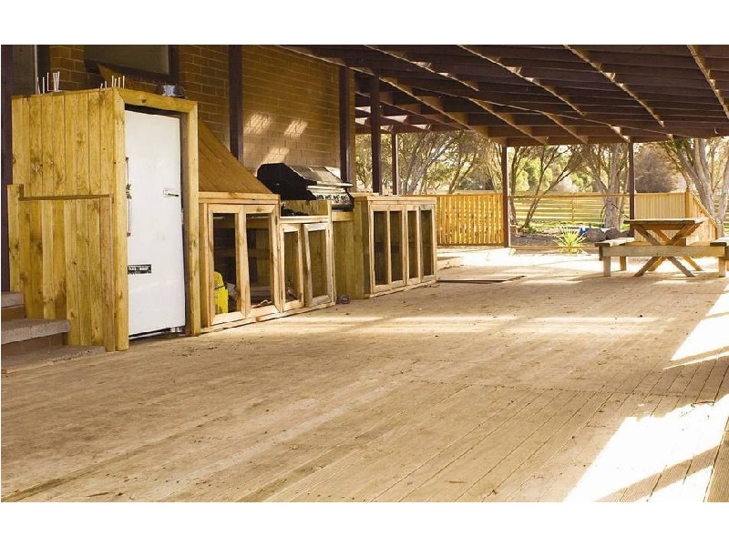 35 Tower Hill Drive, Lara VIC 3212