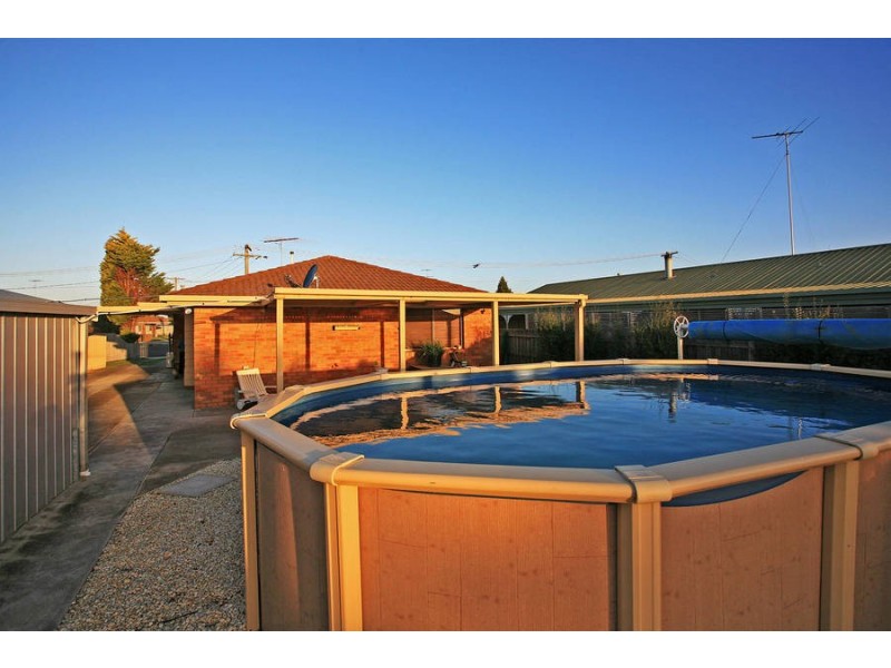 18 Orbit Drive, Whittington VIC 3219