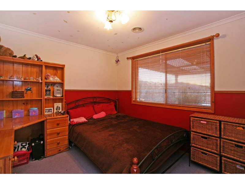 18 Orbit Drive, Whittington VIC 3219