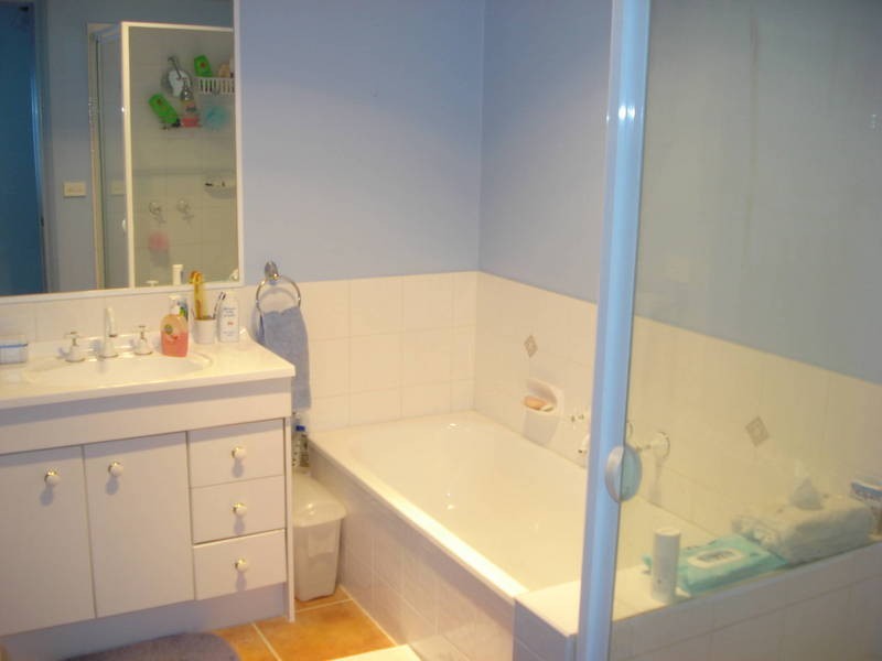 4/12 Karlovac Court, Bell Park VIC 3215