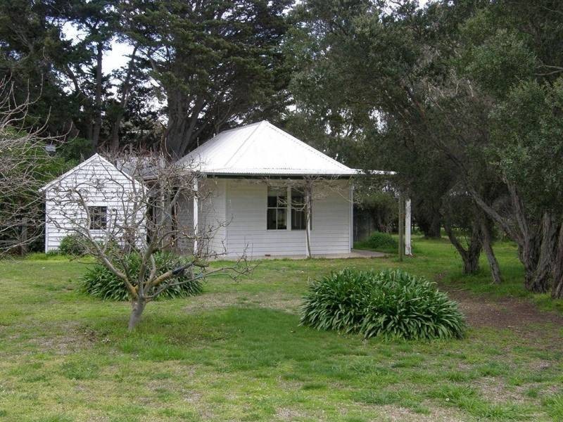 570 Bluestone School Road, Barwon Heads VIC 3227
