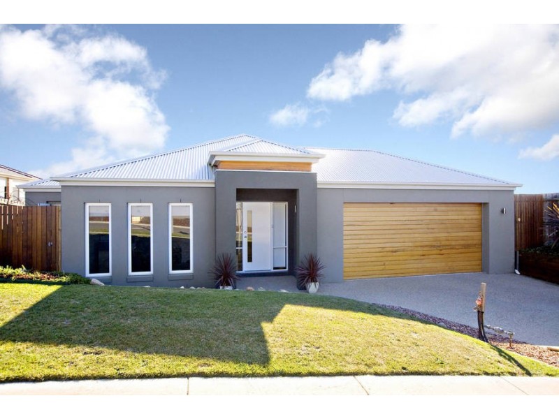 31 Exmoor Close, Highton VIC 3216