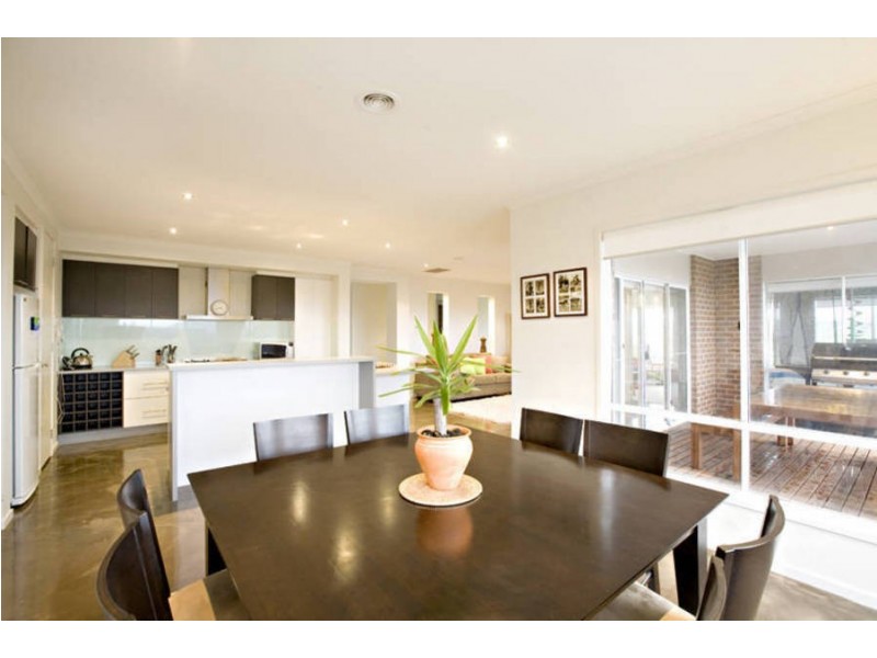 31 Exmoor Close, Highton VIC 3216