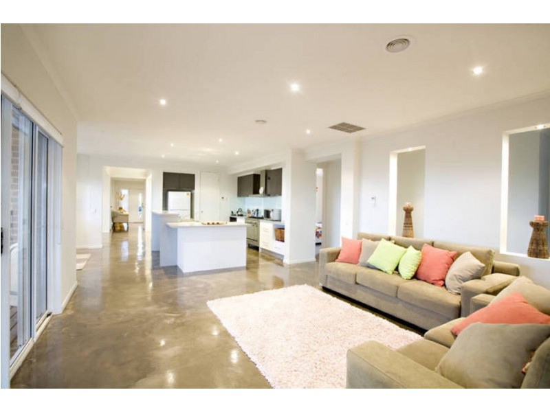 31 Exmoor Close, Highton VIC 3216