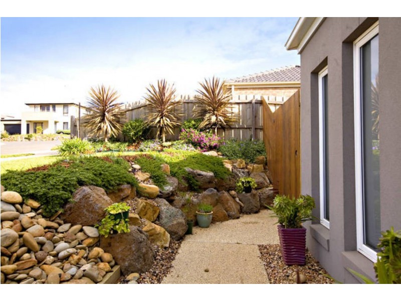 31 Exmoor Close, Highton VIC 3216