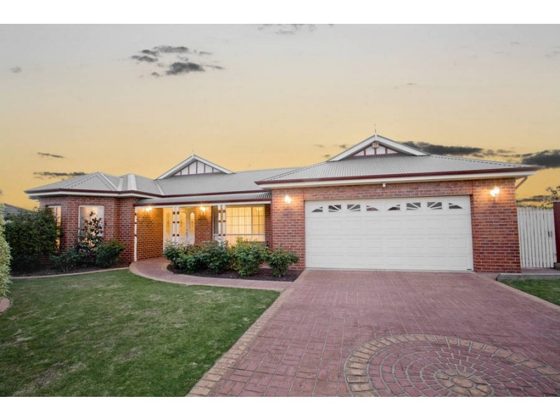 35 Washington Gardens, Leopold VIC 3224