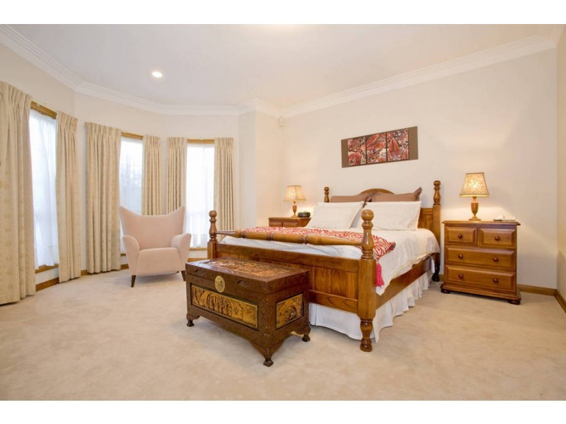 35 Washington Gardens, Leopold VIC 3224