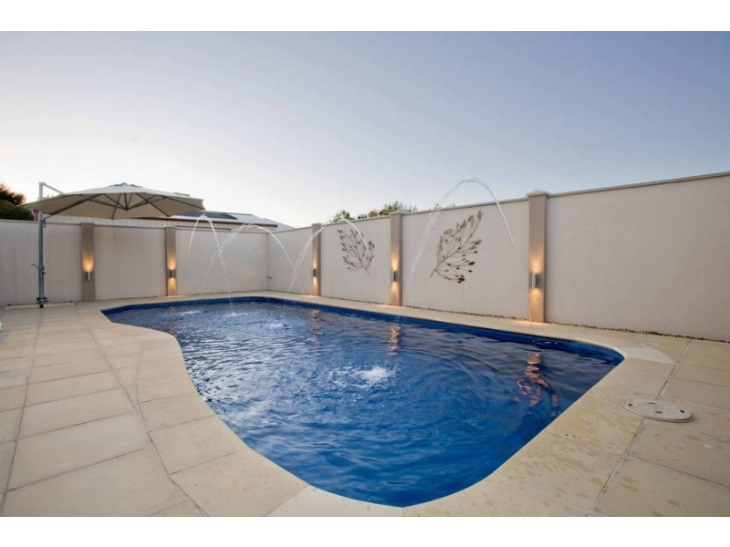 35 Washington Gardens, Leopold VIC 3224