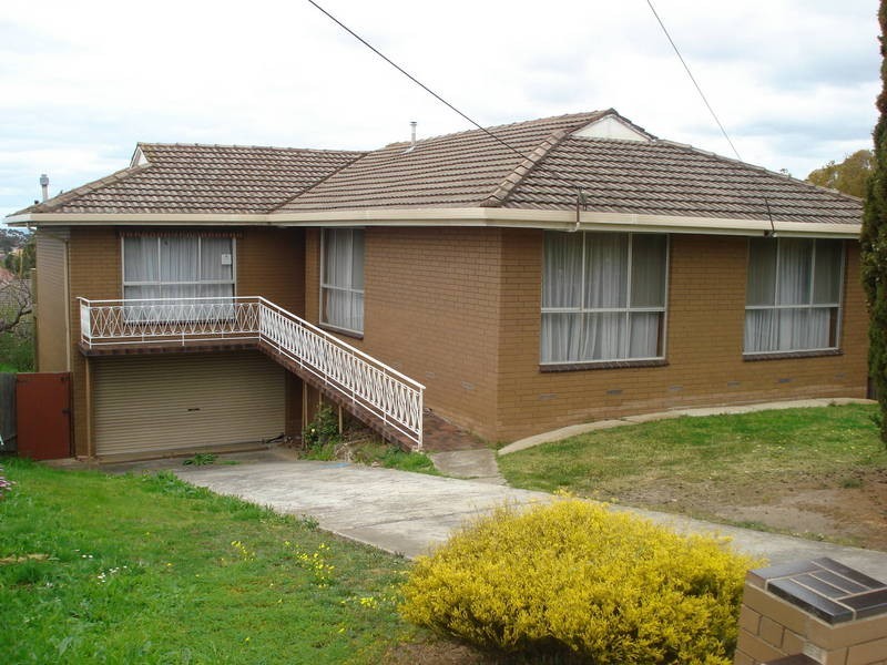 17 Devon St, Hamlyn Heights VIC 3215