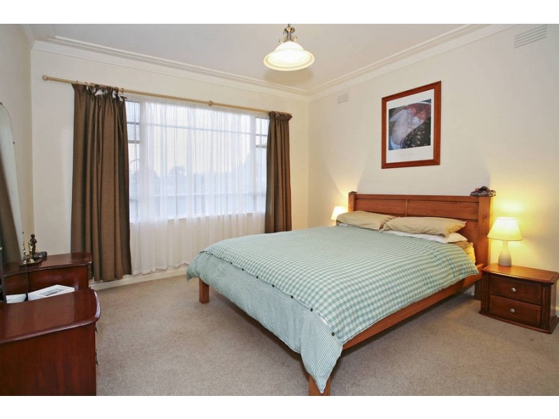 24 Summit Avenue, Belmont VIC 3216