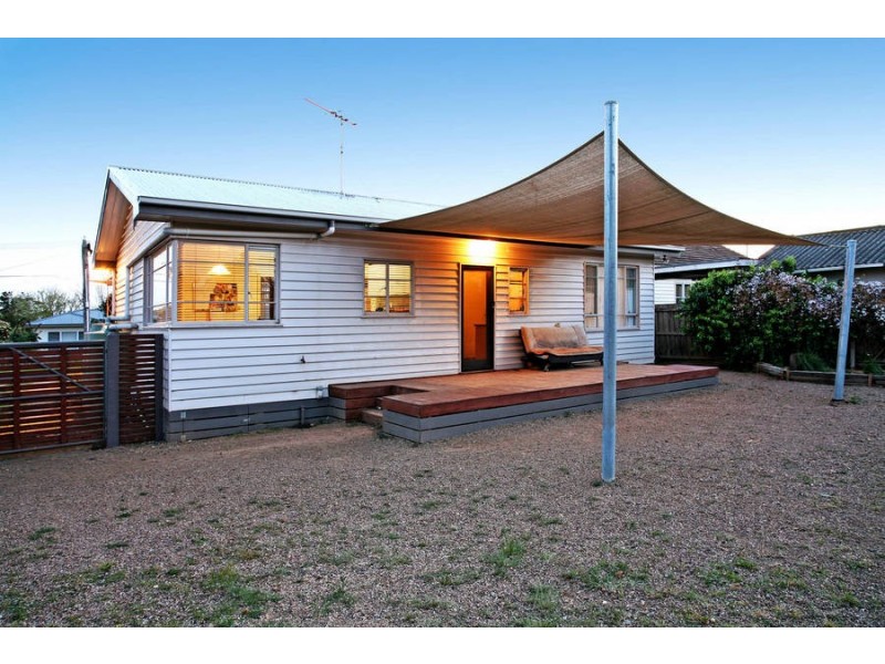 24 Summit Avenue, Belmont VIC 3216