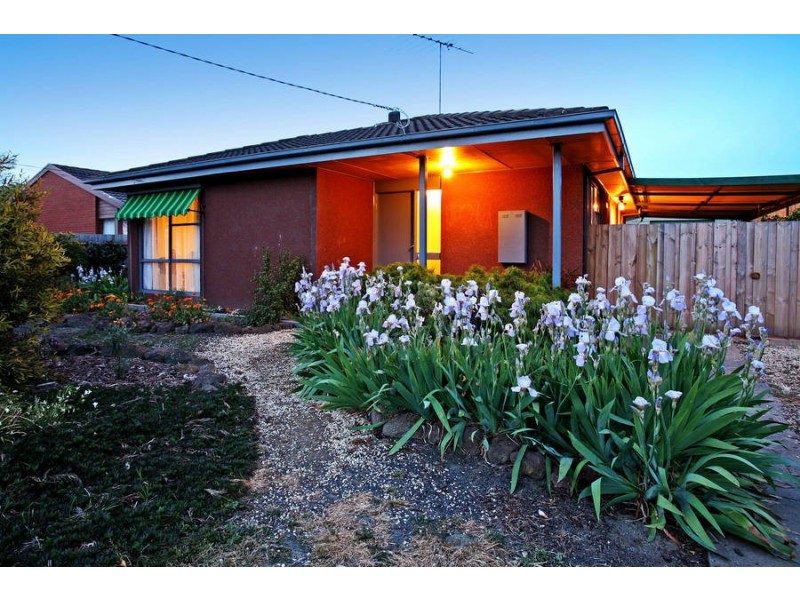 10 Redstone Court, Whittington VIC 3219