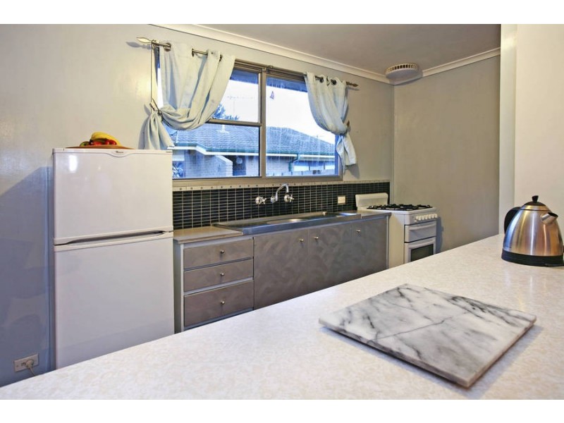 10 Redstone Court, Whittington VIC 3219