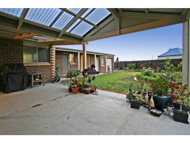 38 Paratone Crescent, St Albans Park VIC 3219