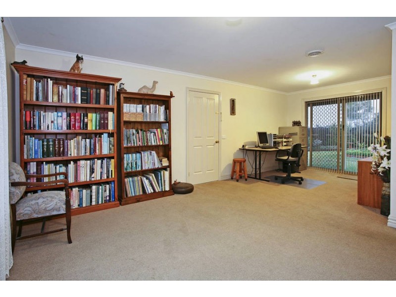 38 Paratone Crescent, St Albans Park VIC 3219