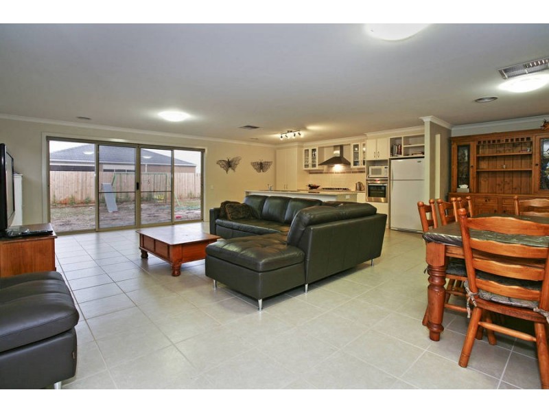 12 Nell Link, Leopold VIC 3224