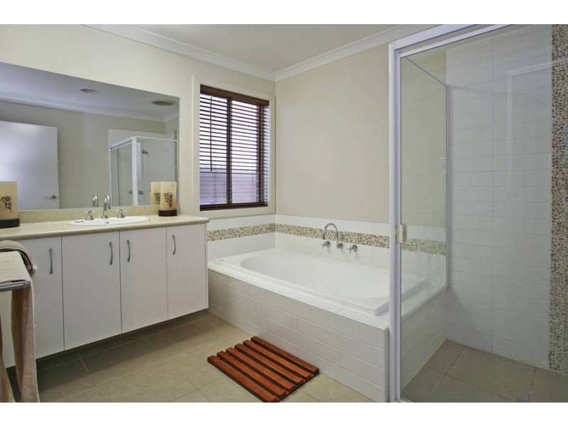 12 Nell Link, Leopold VIC 3224