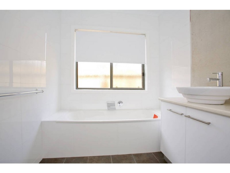 2/157 Separation Street, Bell Park VIC 3215