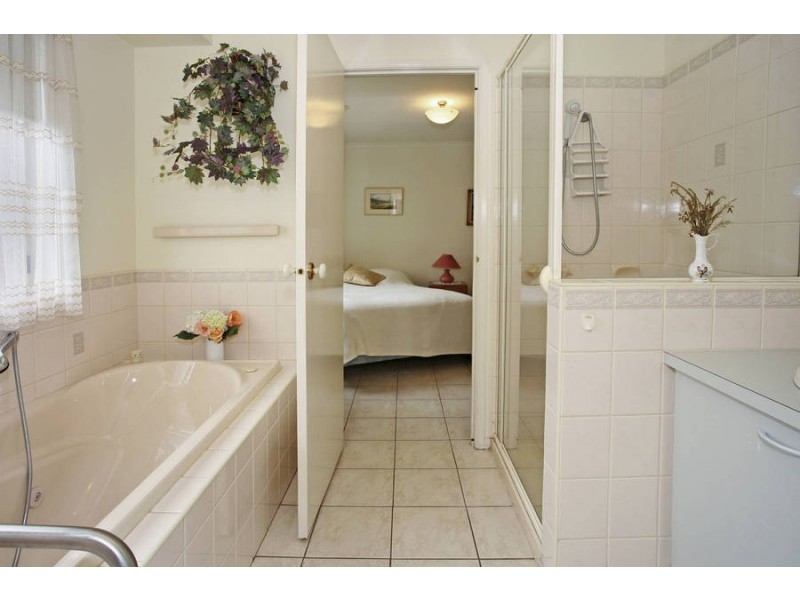 33 Anzac Avenue, Leopold VIC 3224