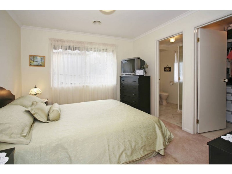 33 Anzac Avenue, Leopold VIC 3224