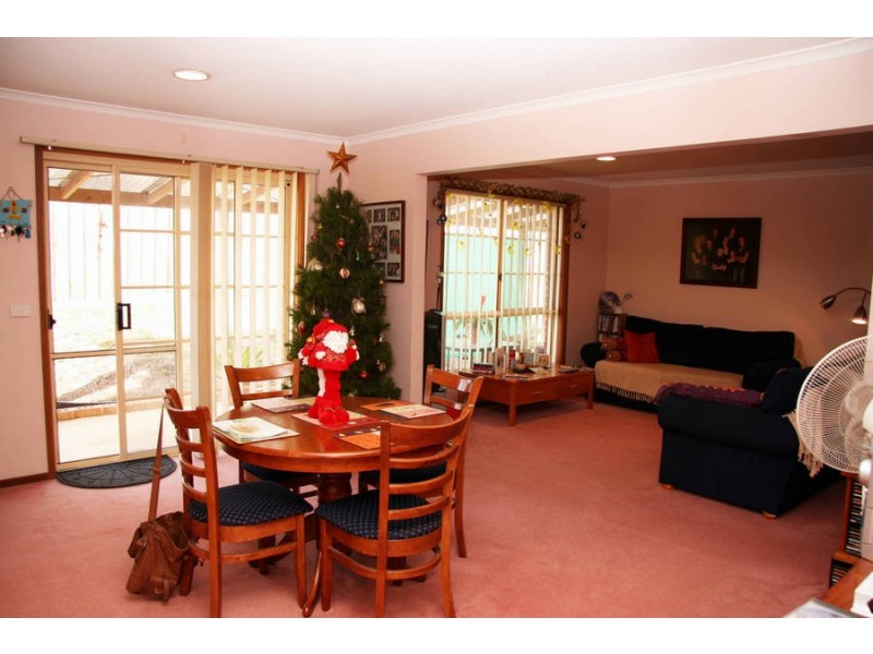 4 Reta Close, Leopold VIC 3224