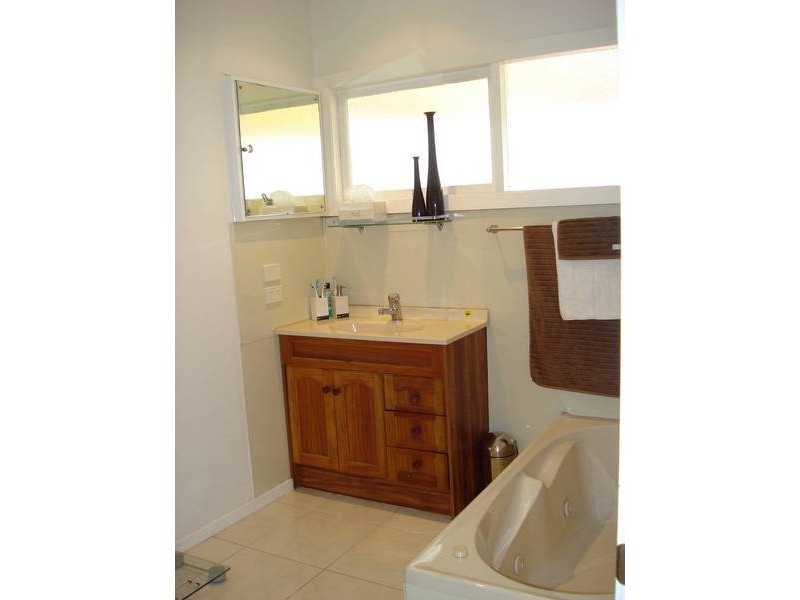 6 Cambra Rd, Belmont VIC 3216