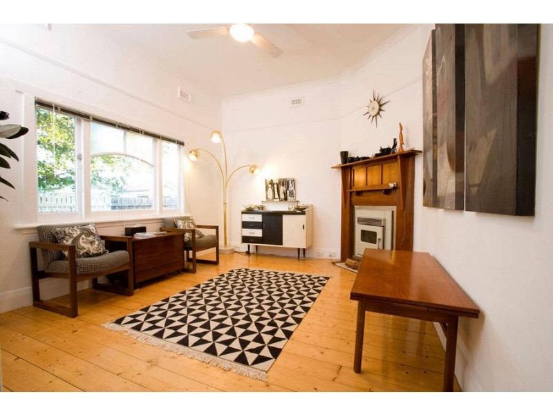 16 Loch Street, East Geelong VIC 3219