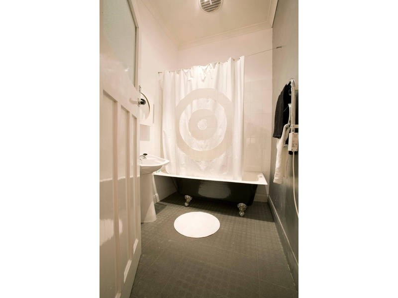 16 Loch Street, East Geelong VIC 3219