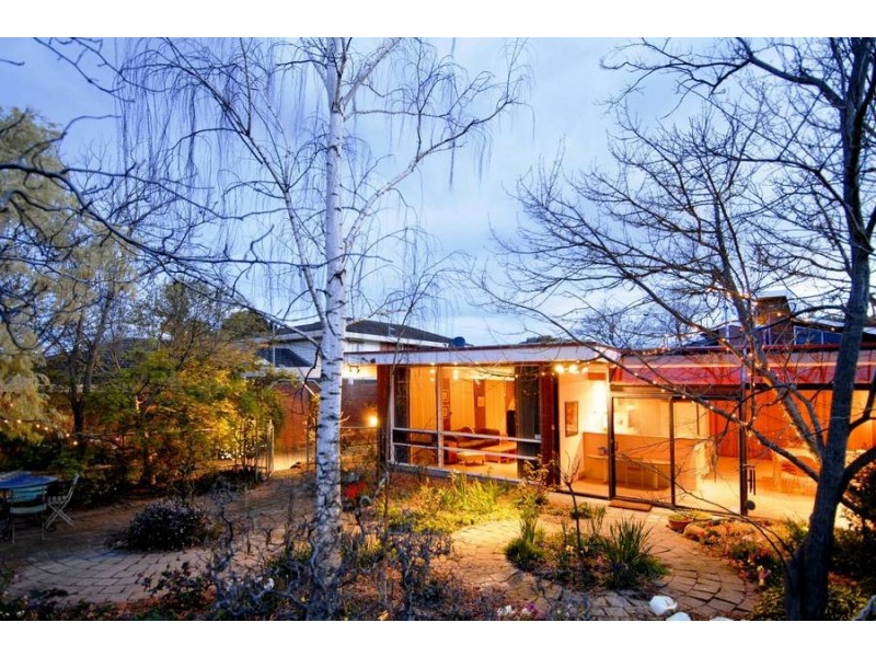 3 Bruthen Road, Highton VIC 3216