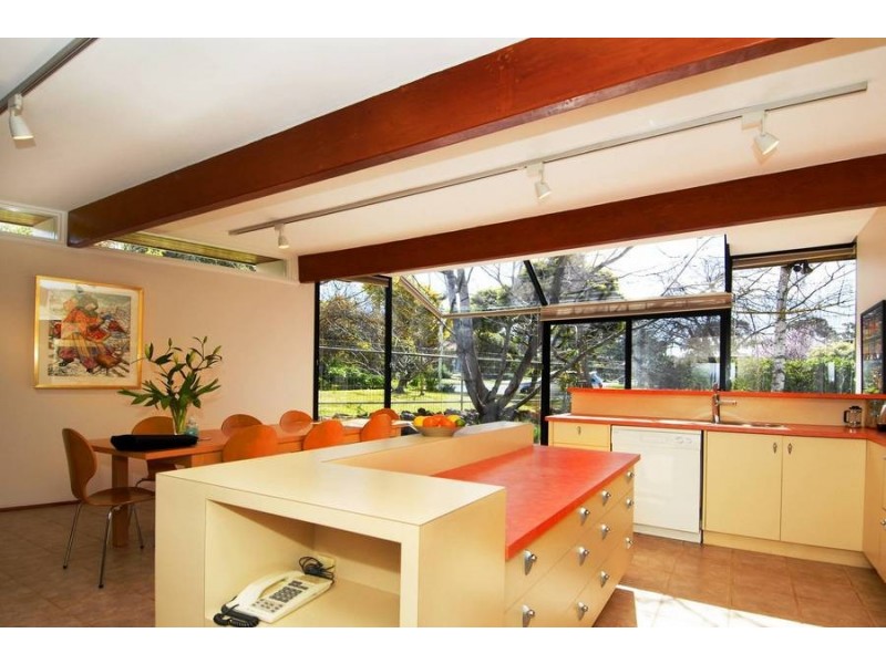 3 Bruthen Road, Highton VIC 3216