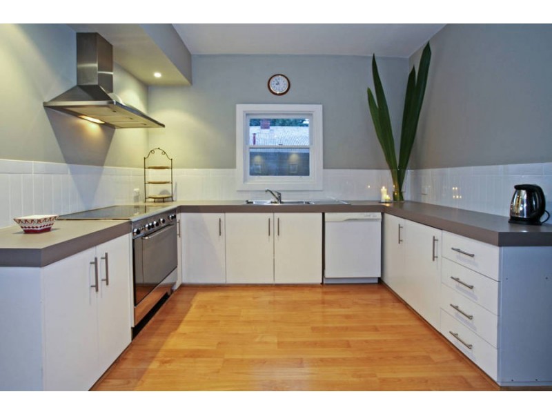 2 Kernot Street, East Geelong VIC 3219