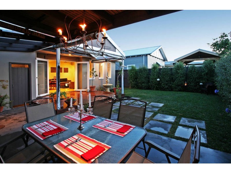 2 Kernot Street, East Geelong VIC 3219