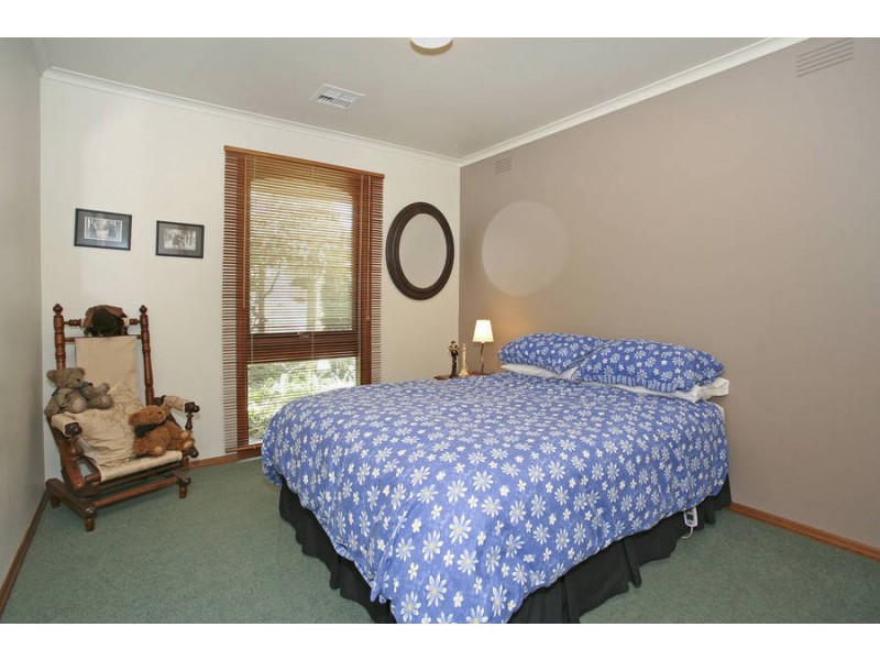 5 Polwarth Crescent, Belmont VIC 3216