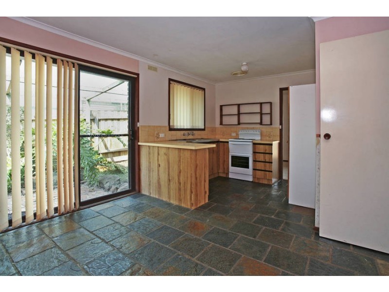 33 Birkenhead Drive, Grovedale VIC 3216