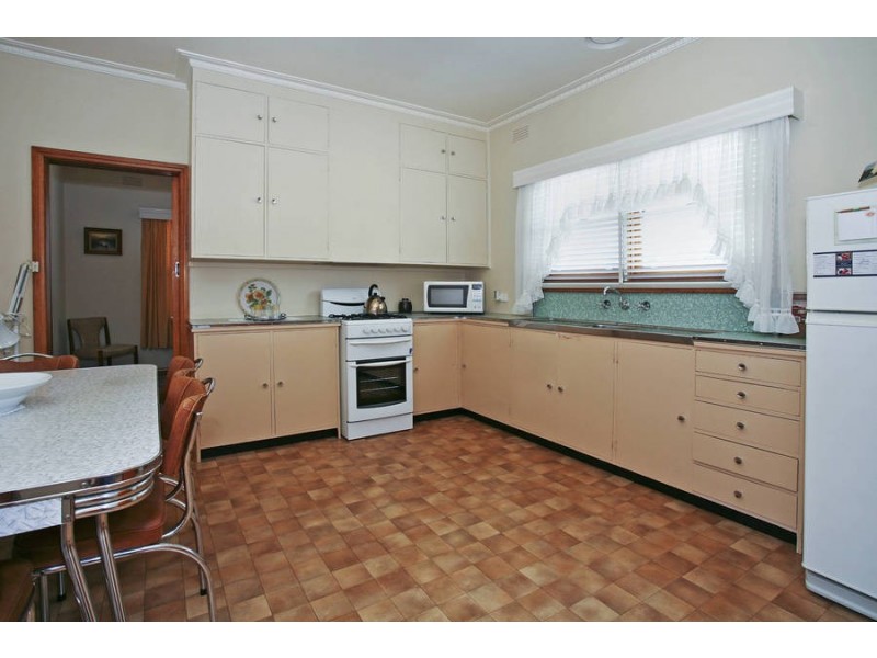 12 Bellarine Highway, Newcomb VIC 3219