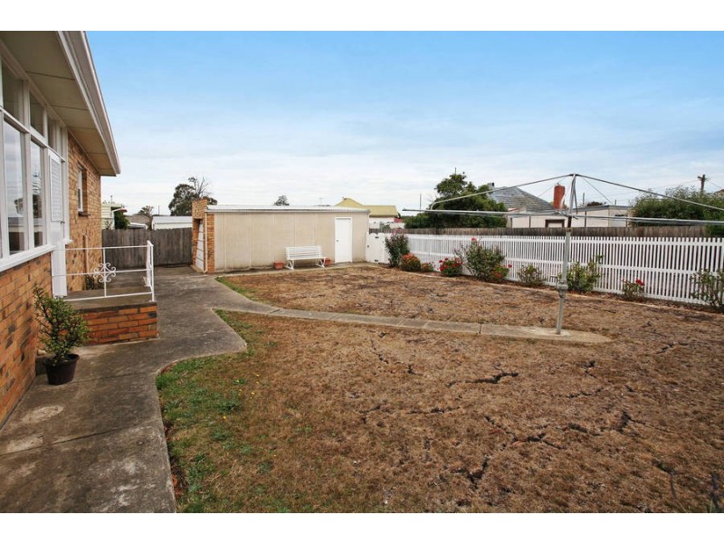 12 Bellarine Highway, Newcomb VIC 3219