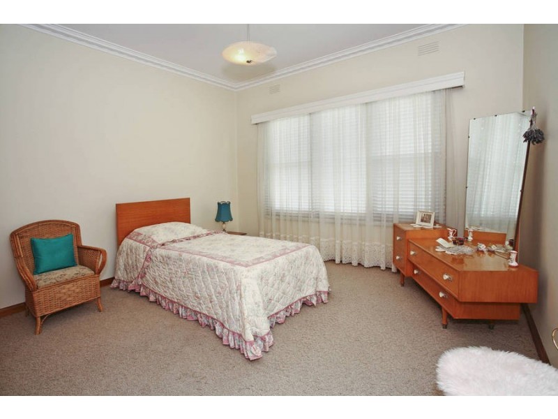 12 Bellarine Highway, Newcomb VIC 3219