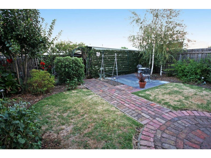 27 Loch Street, East Geelong VIC 3219