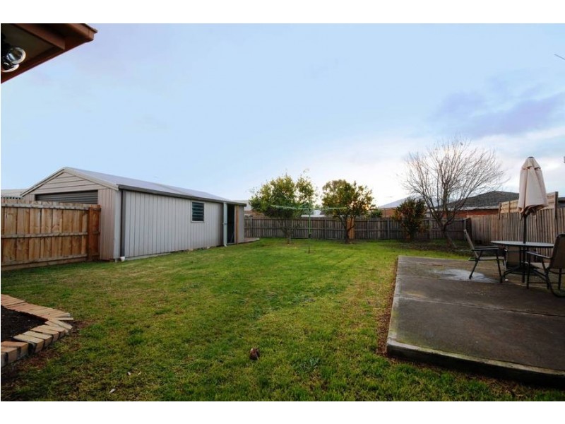 73 Benjamin Drive, Lara VIC 3212