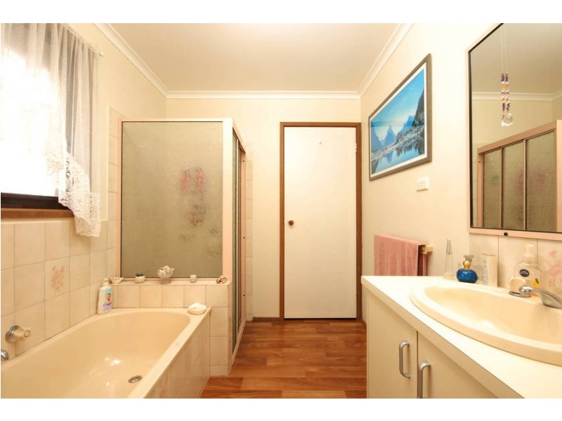 73 Benjamin Drive, Lara VIC 3212