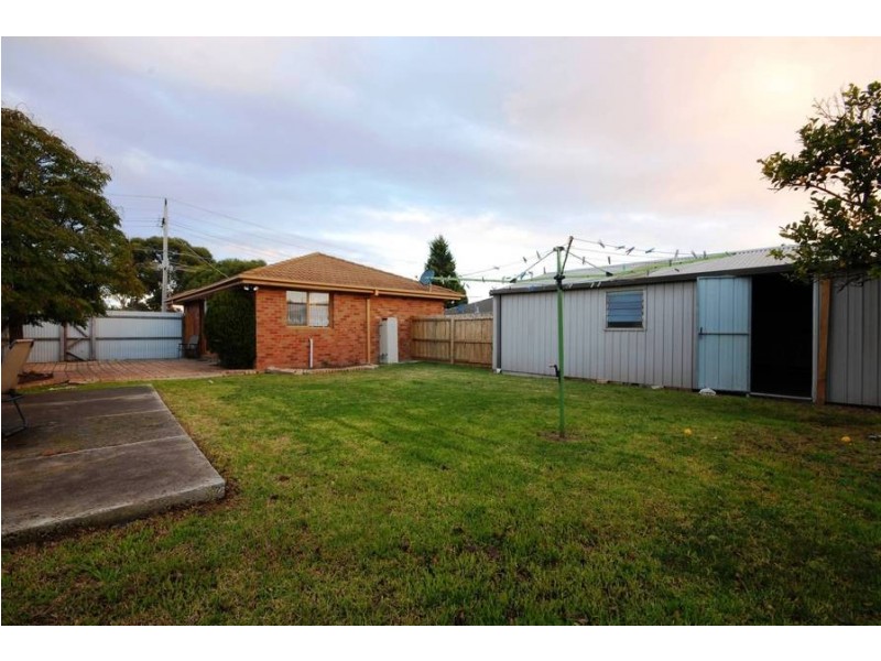 73 Benjamin Drive, Lara VIC 3212