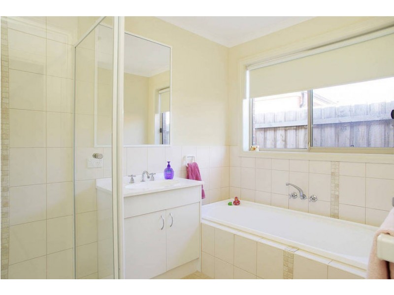 9 McCubbin Court, Corio VIC 3214