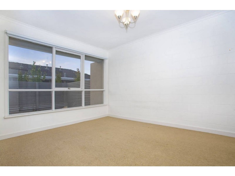 2/7 Stafford Street, Herne Hill VIC 3218