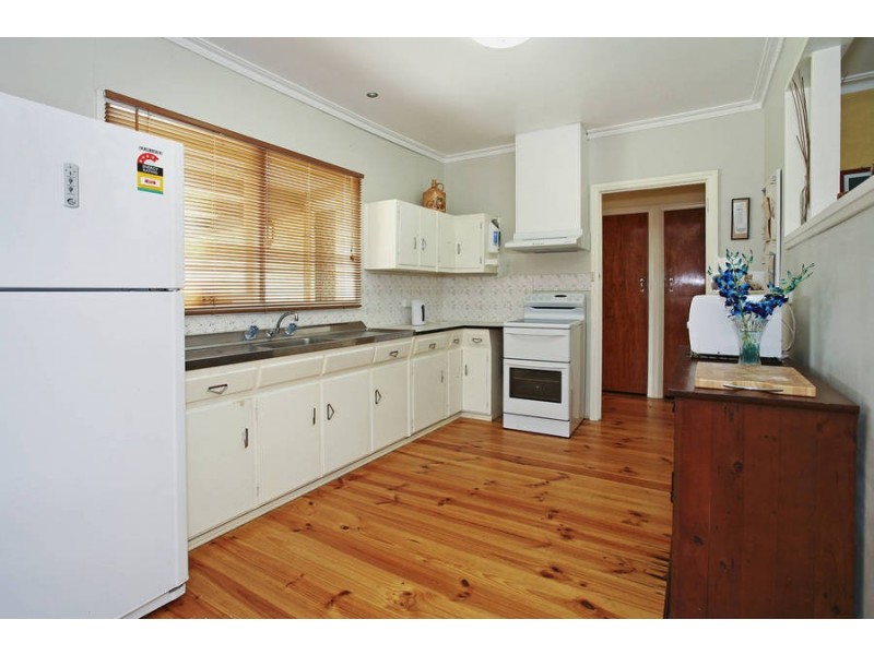 39 Truscott Street, Whittington VIC 3219