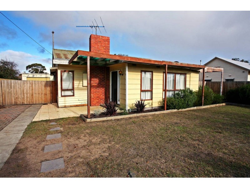9 Lomond Terrace, East Geelong VIC 3219
