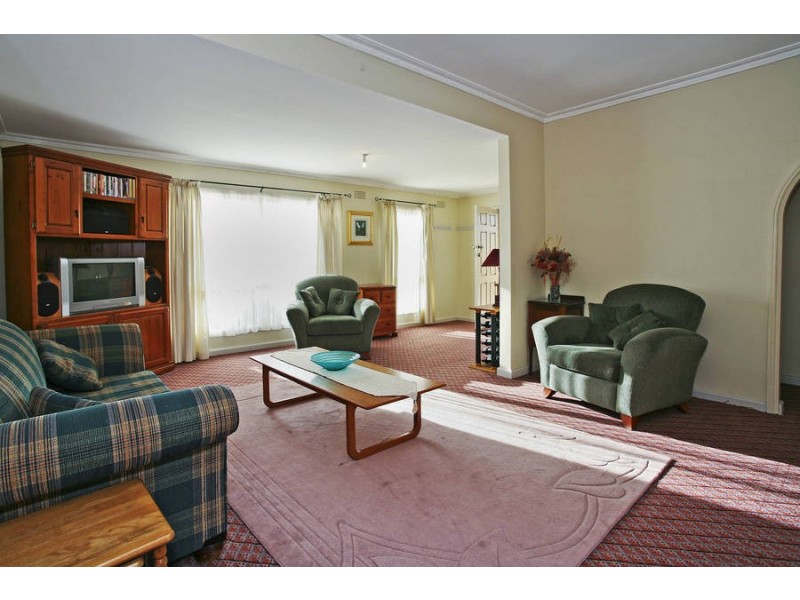 9 Lomond Terrace, East Geelong VIC 3219