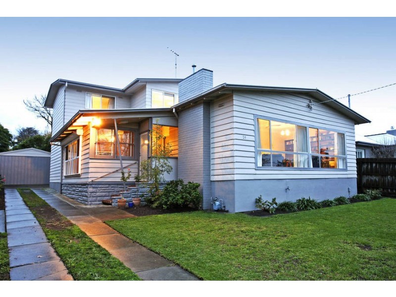 24 Grant Street, Newtown VIC 3220